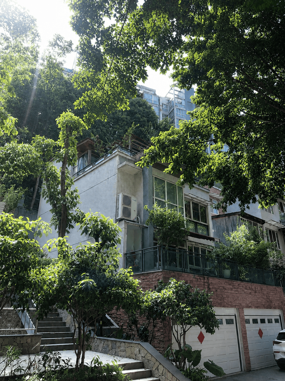 北京岛居岁月从容升级：小小岛老别墅加装蒂升悦行款电梯